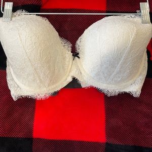 Victoria’s Secret lace bra